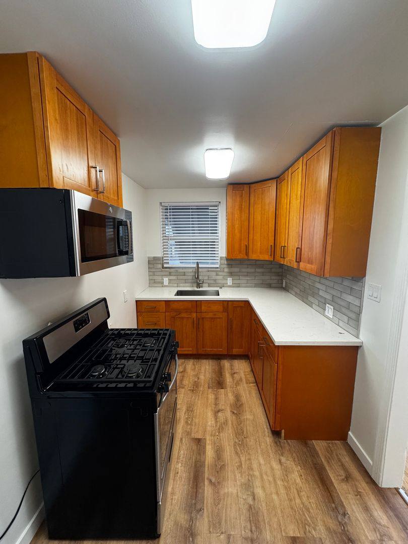 Apartment for rent at 141 N Ellsworth Ave, San Mateo, CA 94401