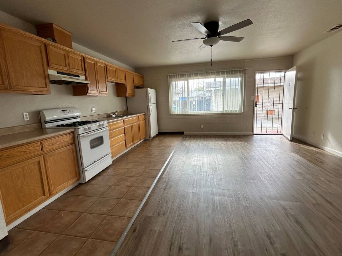 Apartment for rent at 511 - 517 E Pine St, Lodi, CA 95240