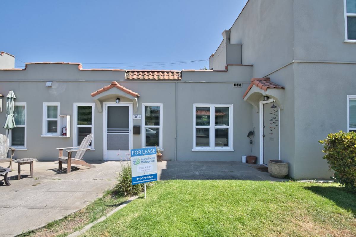 Apartment for rent at 302-308 19th St, Hermosa Beach, CA 90254