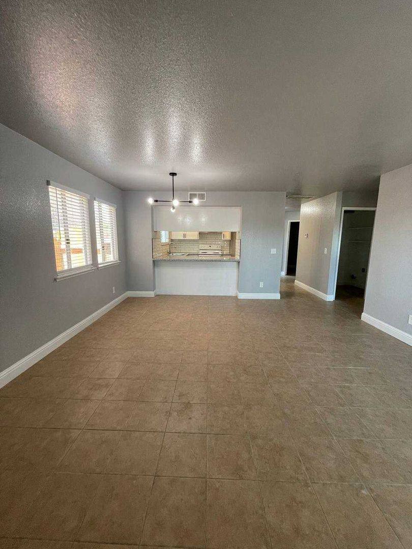 Apartment for rent at 3306 W Shields Ave, Fresno, CA 93722