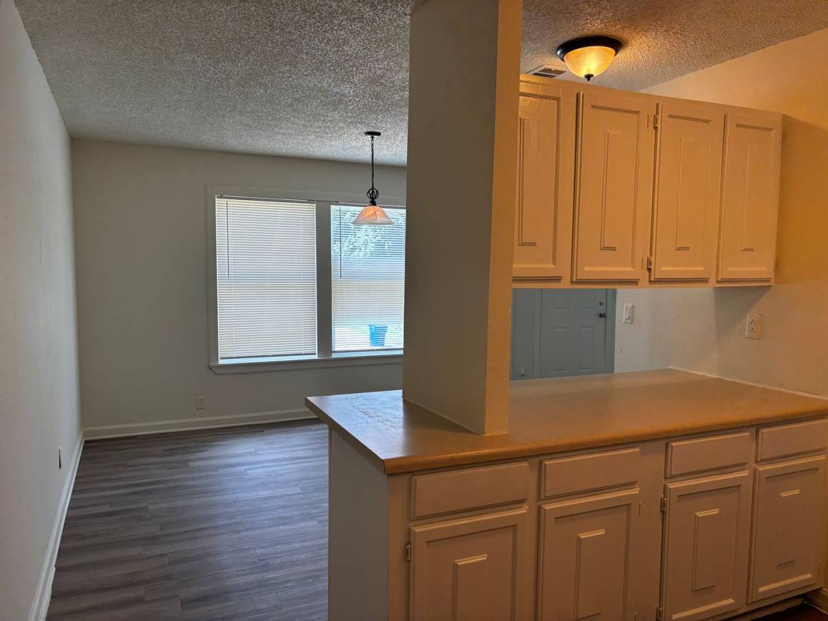 Townhouse for rent at 736 Vickie Dr, Huntsville, TX 77340