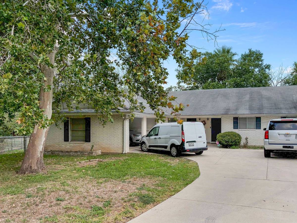 Townhouse for rent at 1019 Evening Dun St, San Antonio, TX 78213