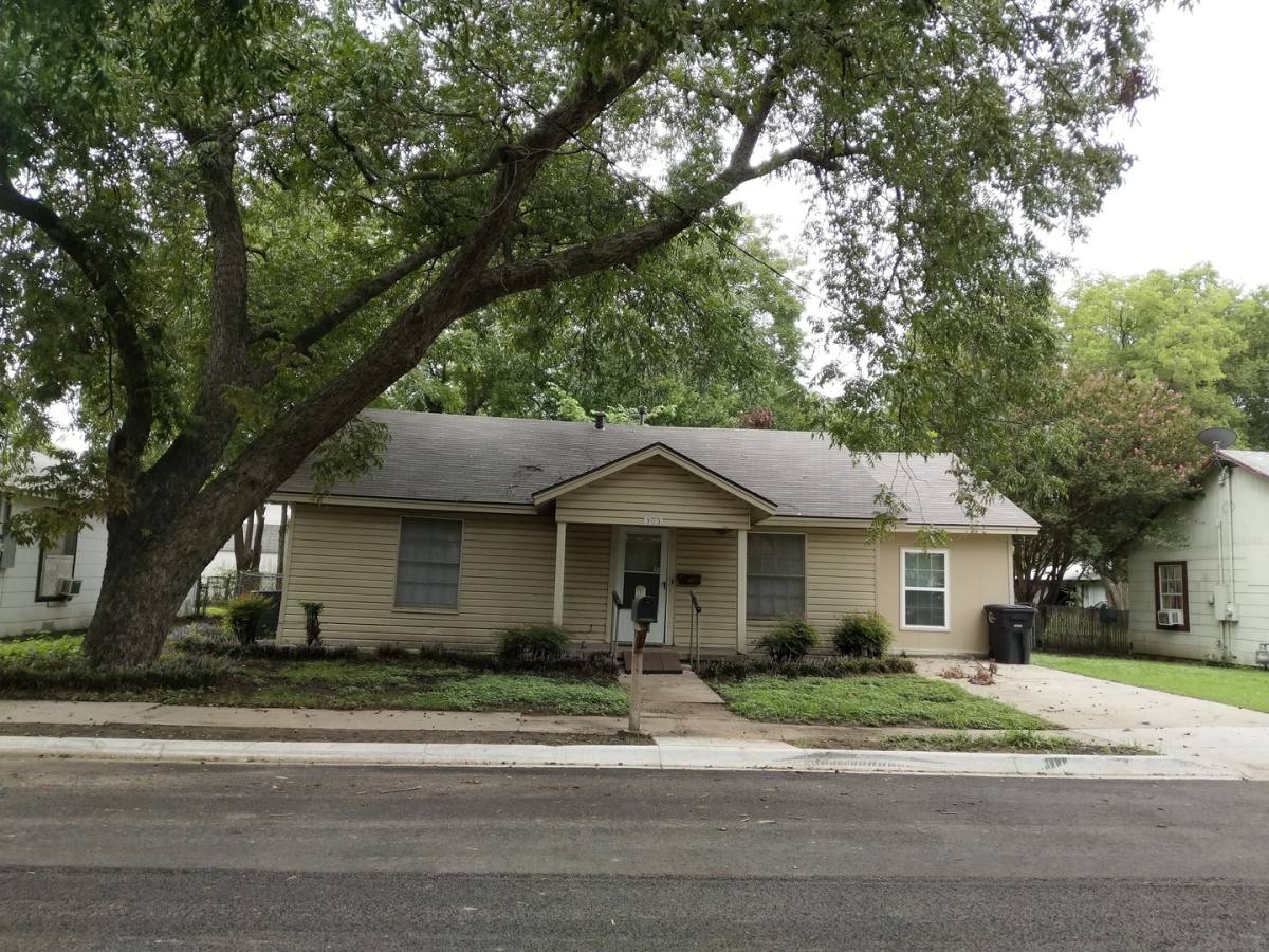 House for rent at 303 Myers St, Cleburne, TX 76033