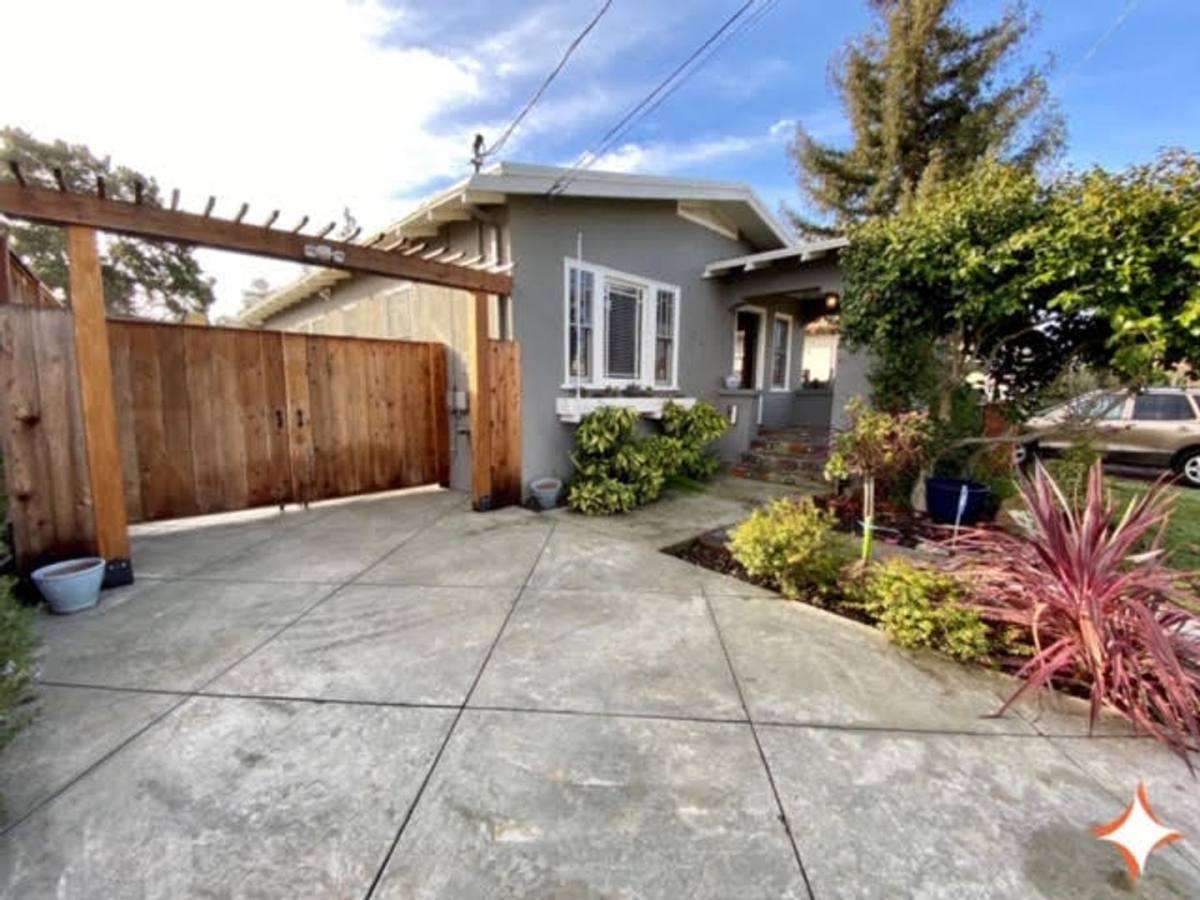 House for rent at 847 Alice St, San Leandro, CA 94577