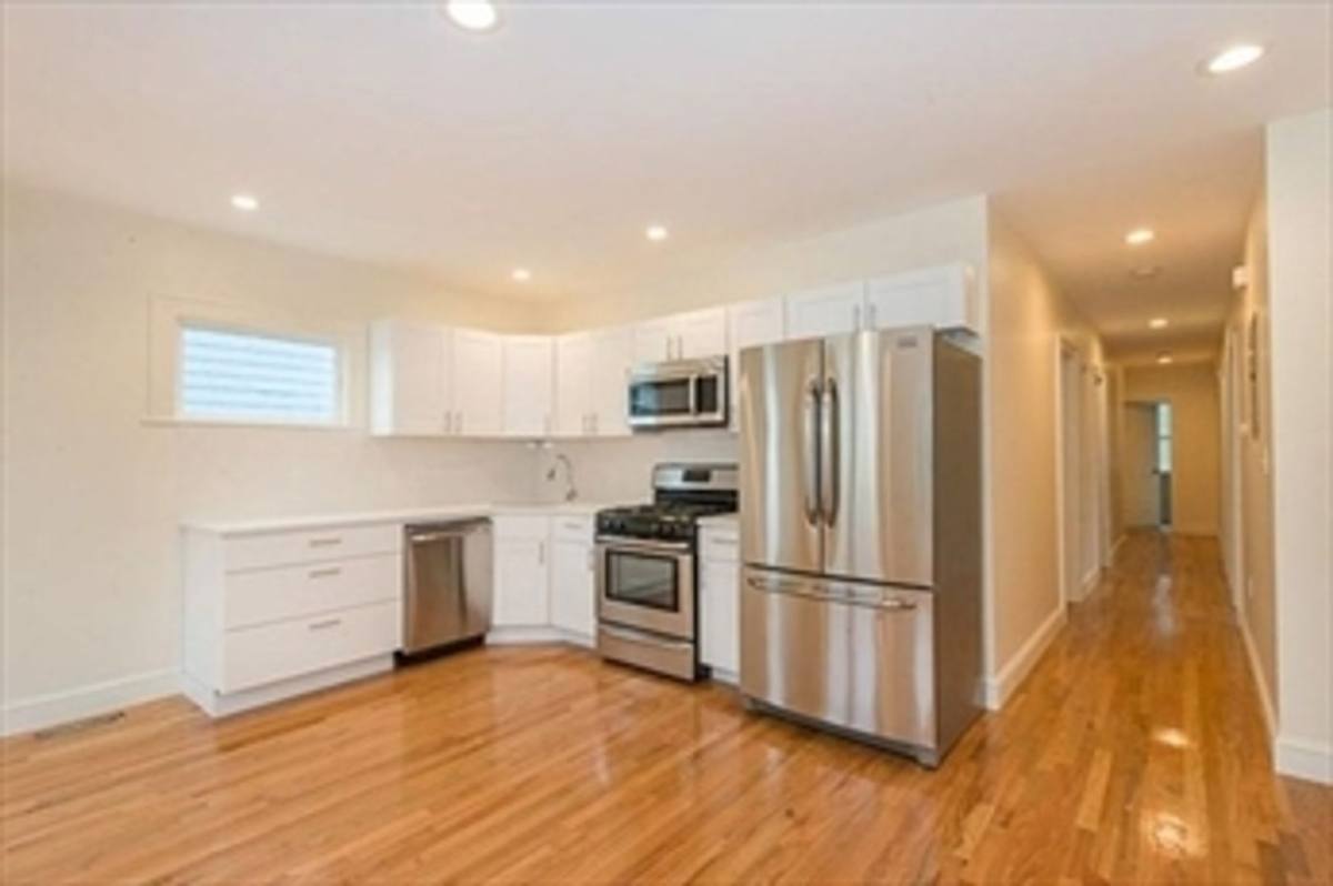 Apartment for rent at 109 Babcock St #A1, Brookline, MA 02446