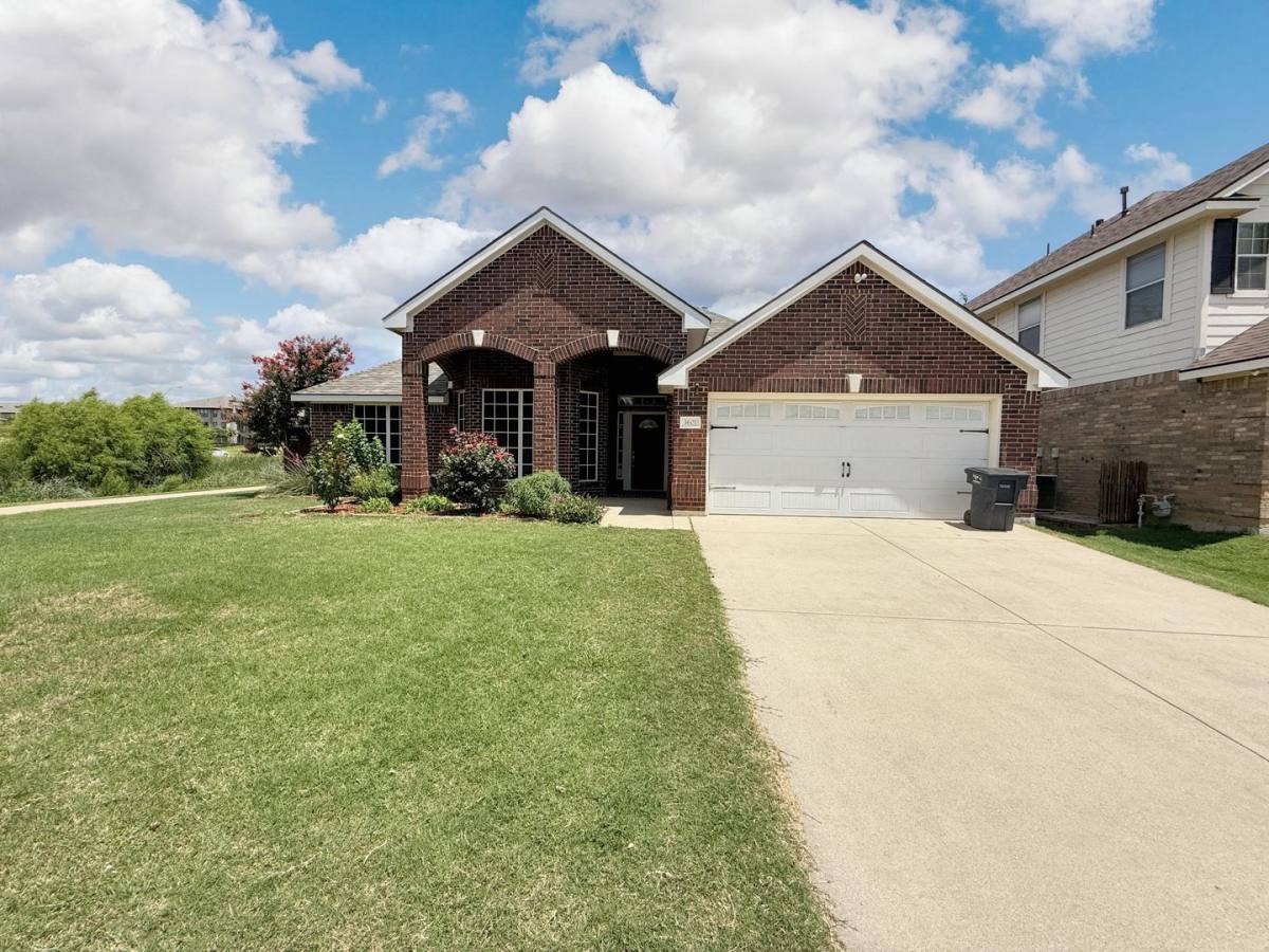 House for rent at 3601 Queenswood Court, Keller, TX 76244