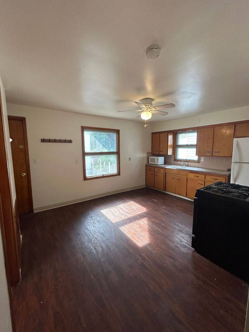 Apartment for rent at 1913 Coltman Rd, Cleveland, OH 44106