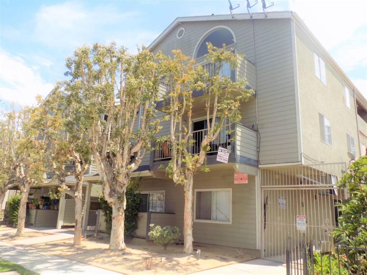 Apartment for rent at 750 & 758 Gaviota Ave, Long Beach, CA 90813