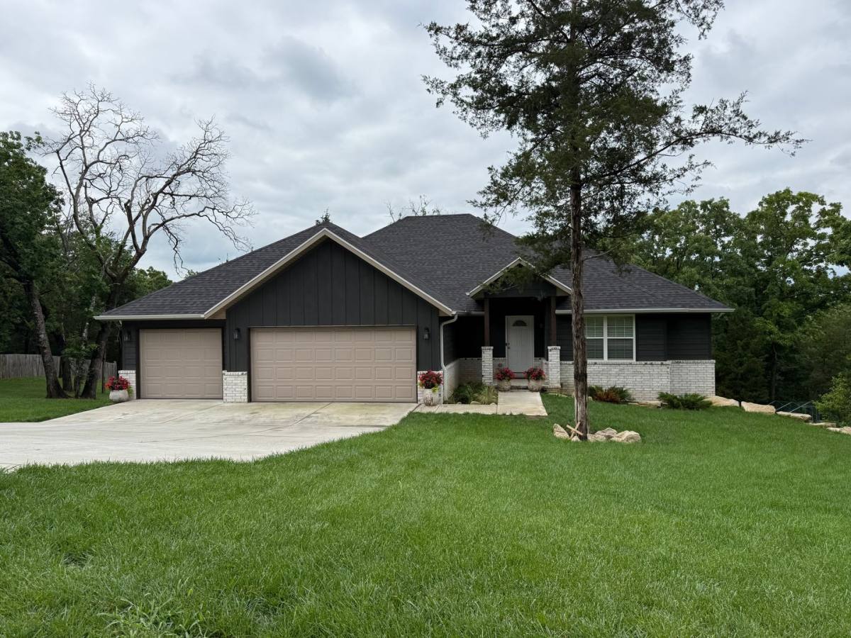 House for rent at 365 Timberlake Rd, Branson, MO 65616