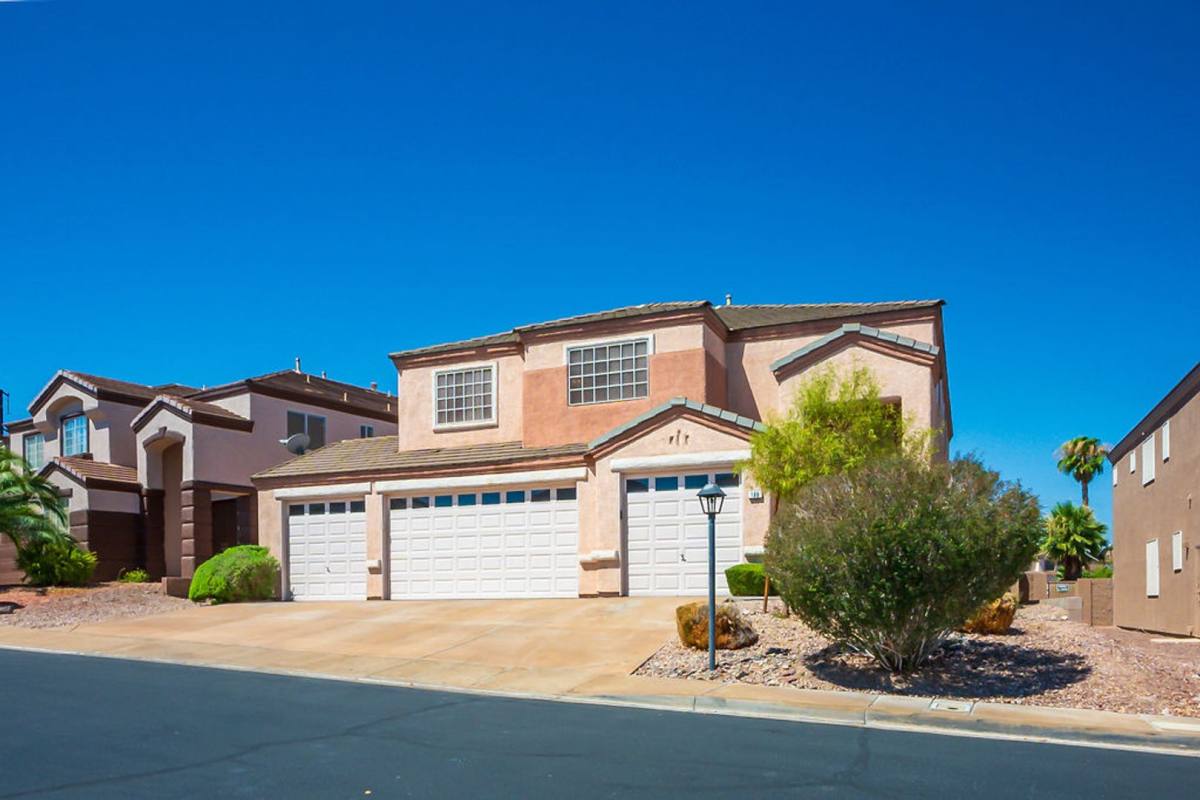 House for rent at 189 Mount St Helens Dr, Henderson, NV 89012