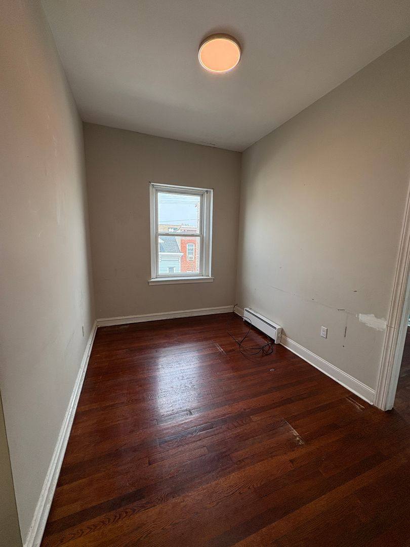 Apartment for rent at 831 N 10th St, Reading, PA 19604