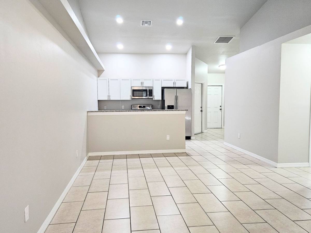 Townhouse for rent at 2916 SW 7th Place, Cape Coral, FL 33914