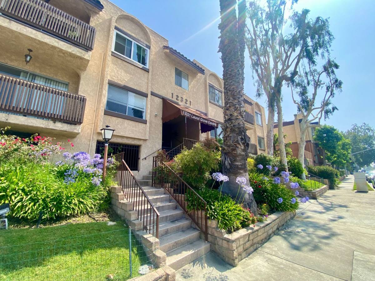 Condo for rent at 12321 Riverside Dr, Valley Village, CA 91607