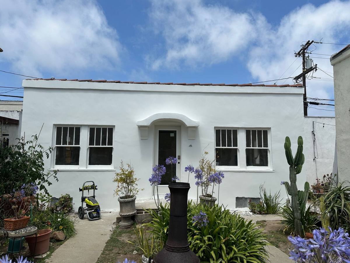 Apartment for rent at 1307 17th St, Santa Monica, CA 90404