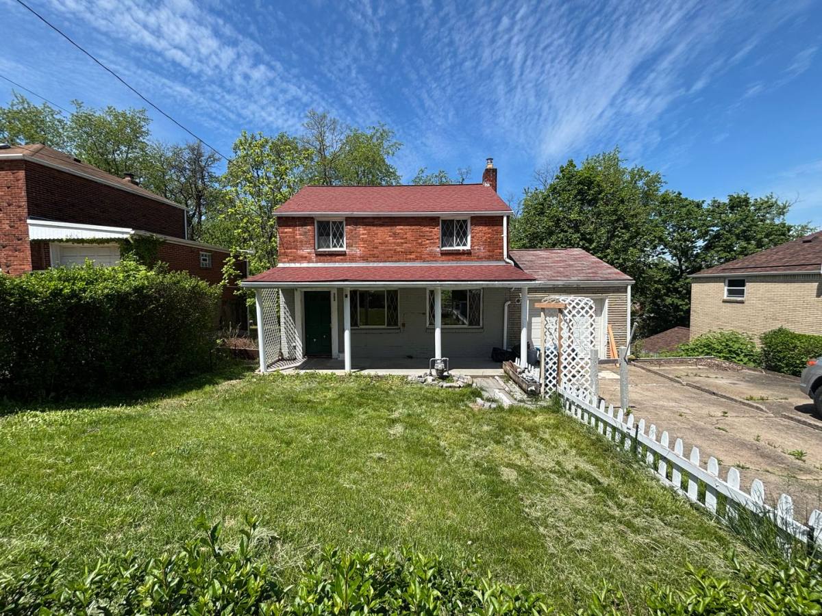 House for rent at 302 Veronica Dr, Pittsburgh, PA 15235