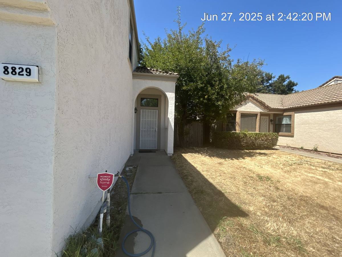 House for rent at 8829 La Margarita Way, Sacramento, CA 95828