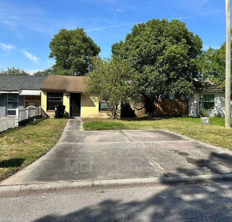 Townhouse for rent at 2664 C Sunrise Village Dr #C D, Orange Park, FL 32065