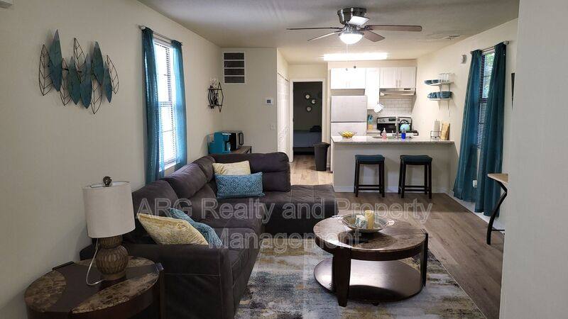 House for rent at 1027 Hampton St NW, Atlanta, GA 30318