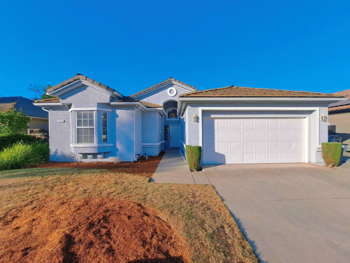 Apartment for rent at 5597 W Decatur Ave, Fresno, CA 93722