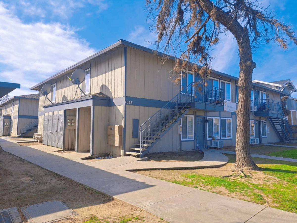 Apartment for rent at 4538 E Hamilton Ave, Fresno, CA 93702