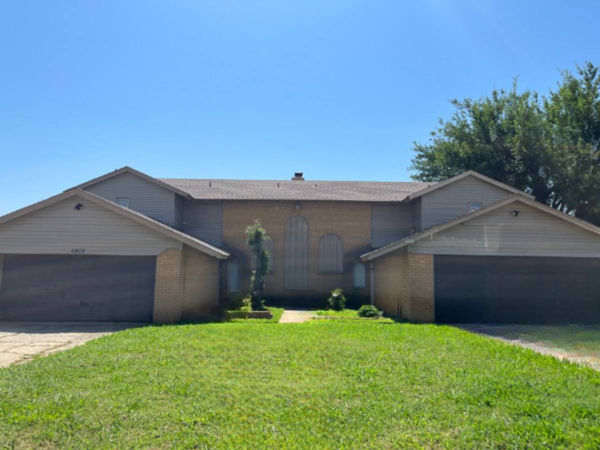 Townhouse for rent at 6810 Lancer Lane, Oklahoma City, OK 73132