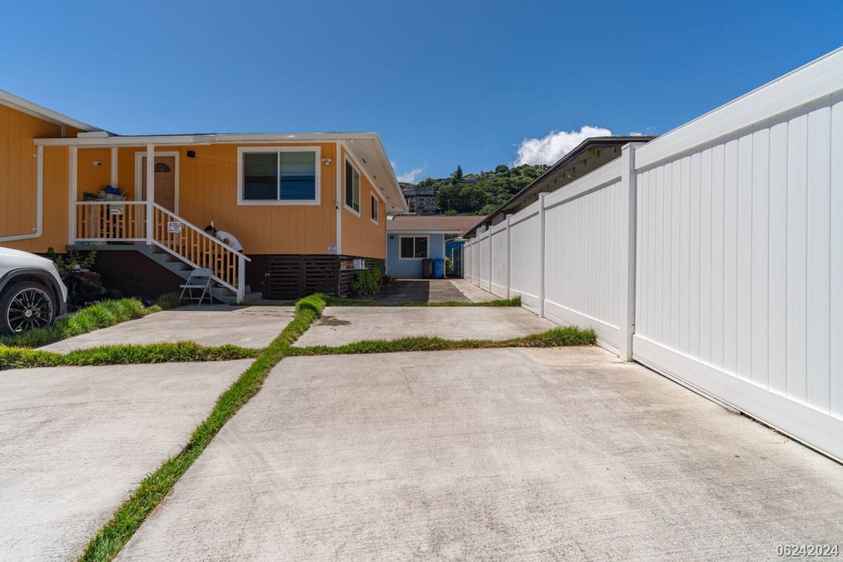 House for rent at 2454 Pauoa Rd, Honolulu, HI 96813