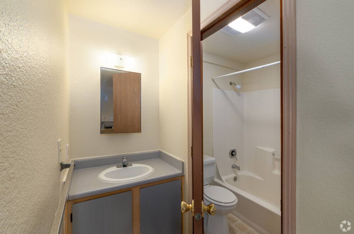 Apartment for rent at 4262 8th Ave NE, Seattle, WA 98105