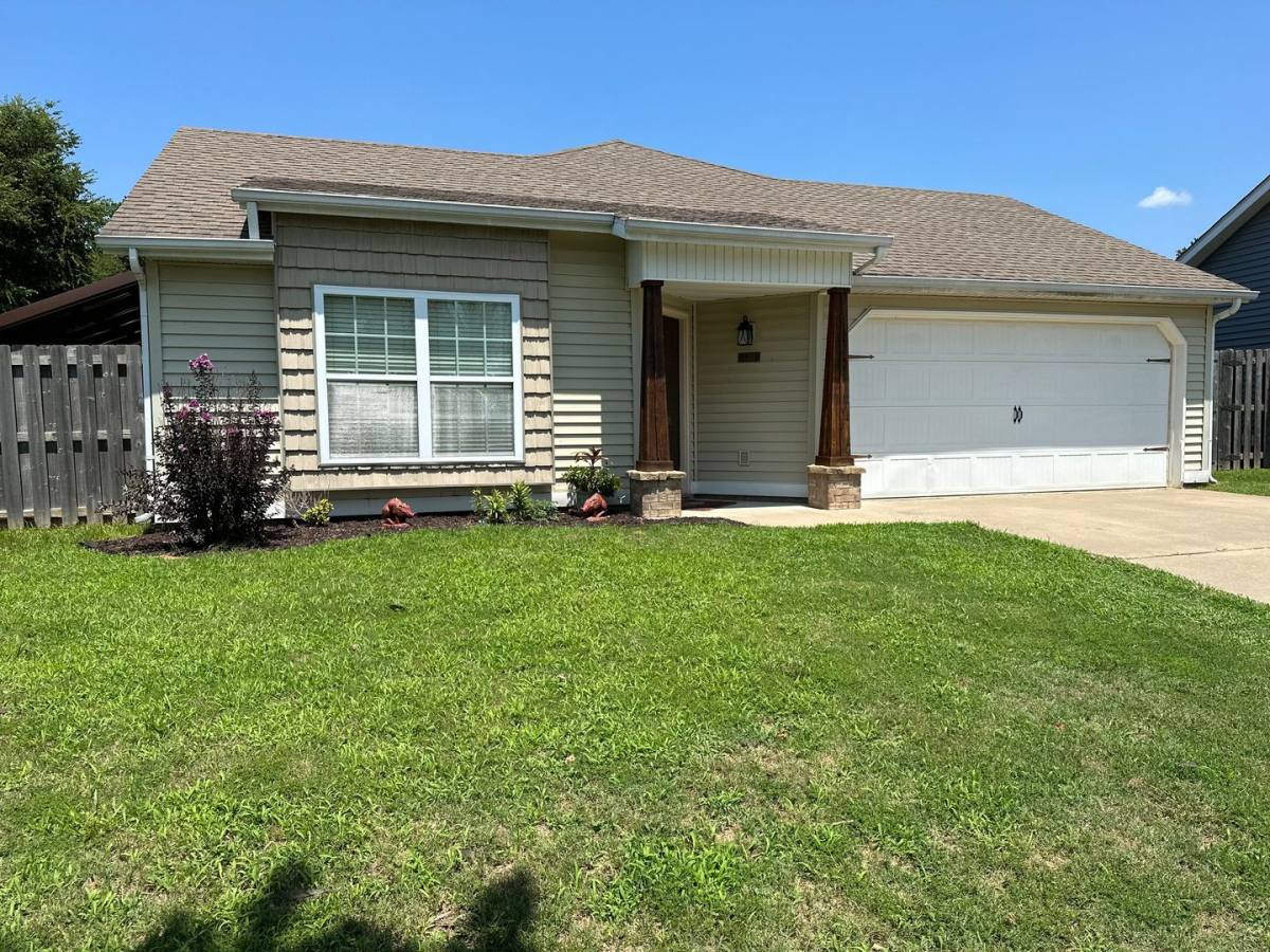 House for rent at 4368 W Pecan St, Fayetteville, AR 72704