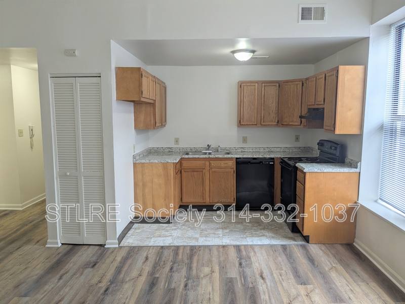 Apartment for rent at 2707 Russell Blvd #B, Saint Louis, MO 63104