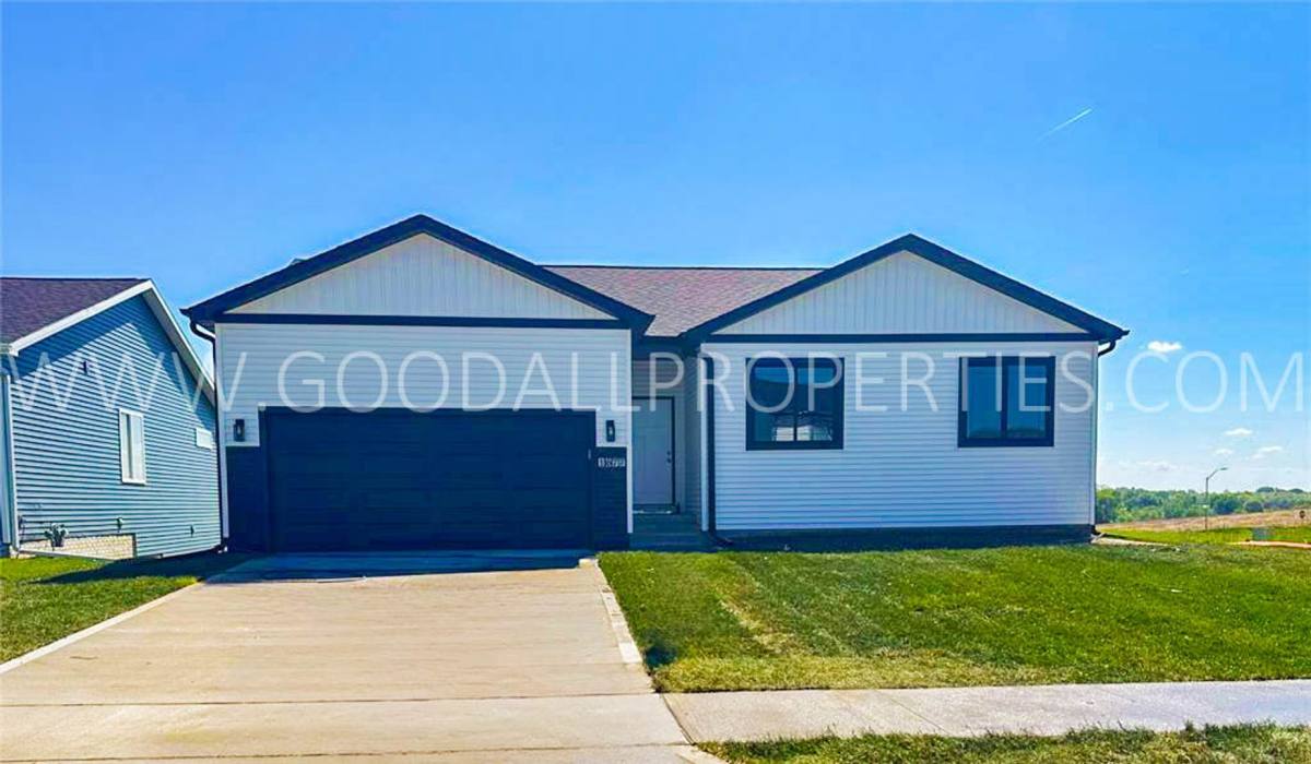 House for rent at 1677 20th Ave SE, Altoona, IA 50009