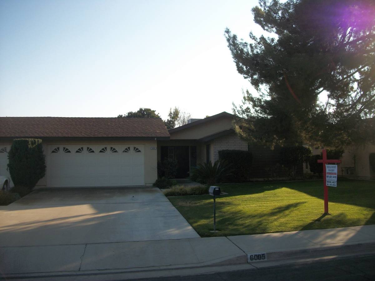 Condo for rent at 6005 Indian Wells Ave, Bakersfield, CA 93309