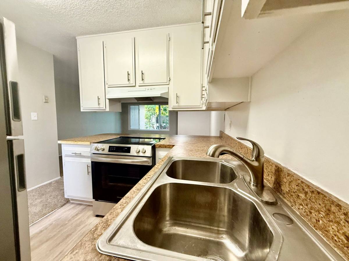 Apartment for rent at 4550 Vandever Ave, San Diego, CA 92120
