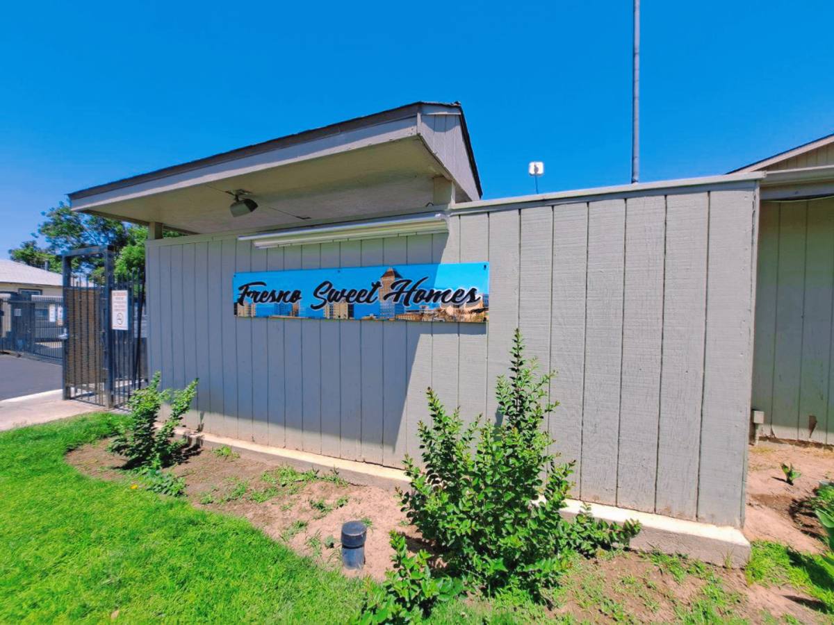 Apartment for rent at 1362 N 8th St, Fresno, CA 93703