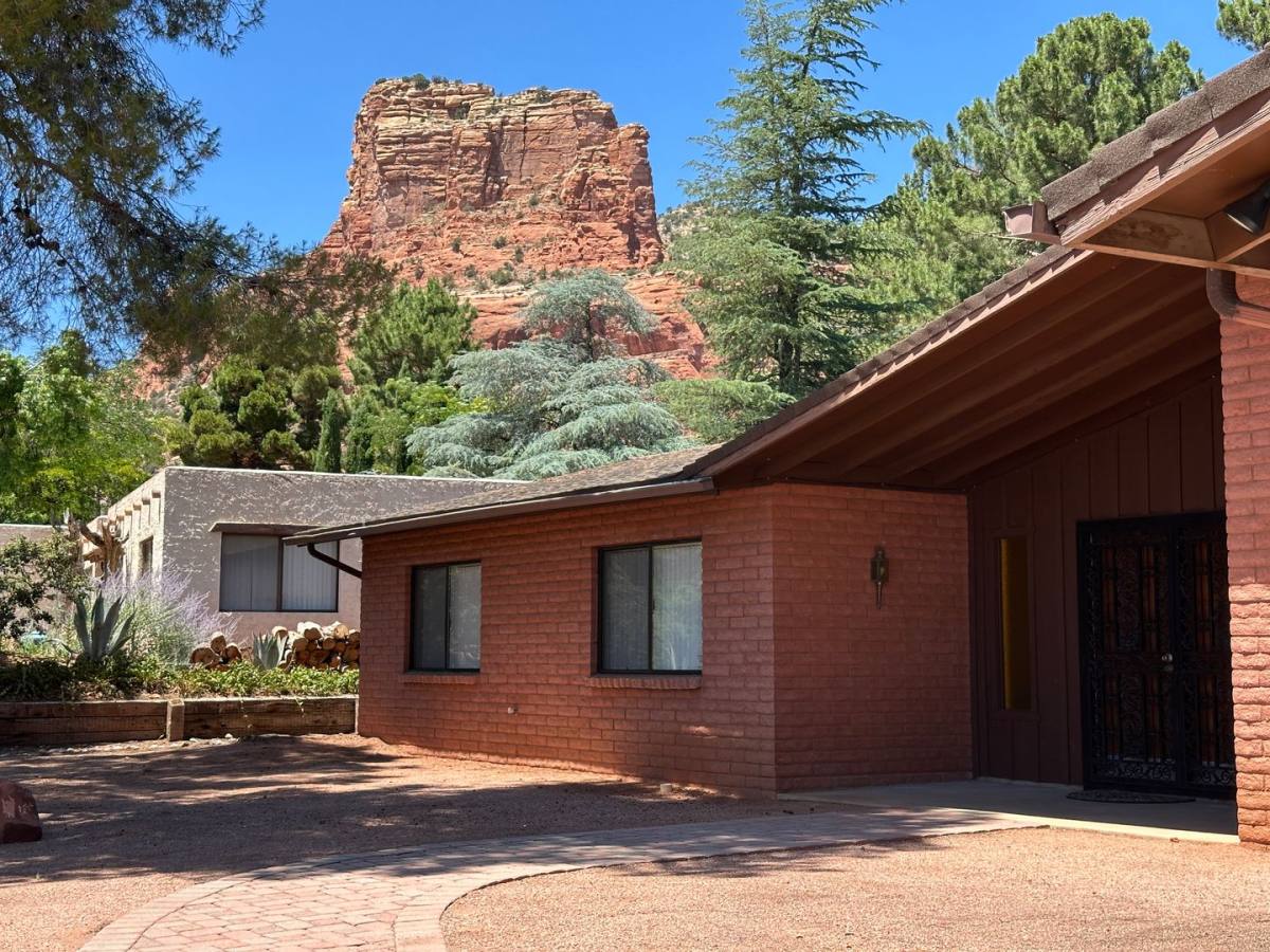 House for rent at 185 Fairway Oaks Dr, Sedona, AZ 86351