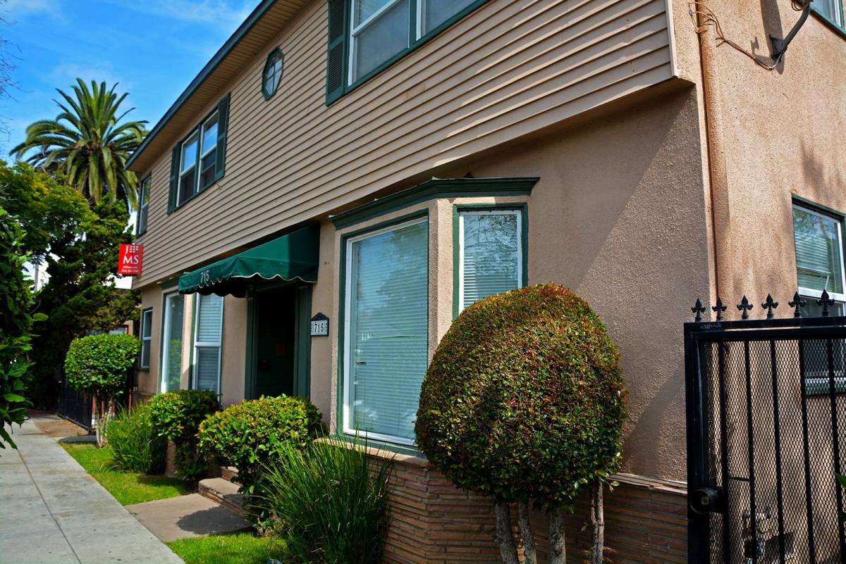 Apartment for rent at 715 E 5th St, Long Beach, CA 90802