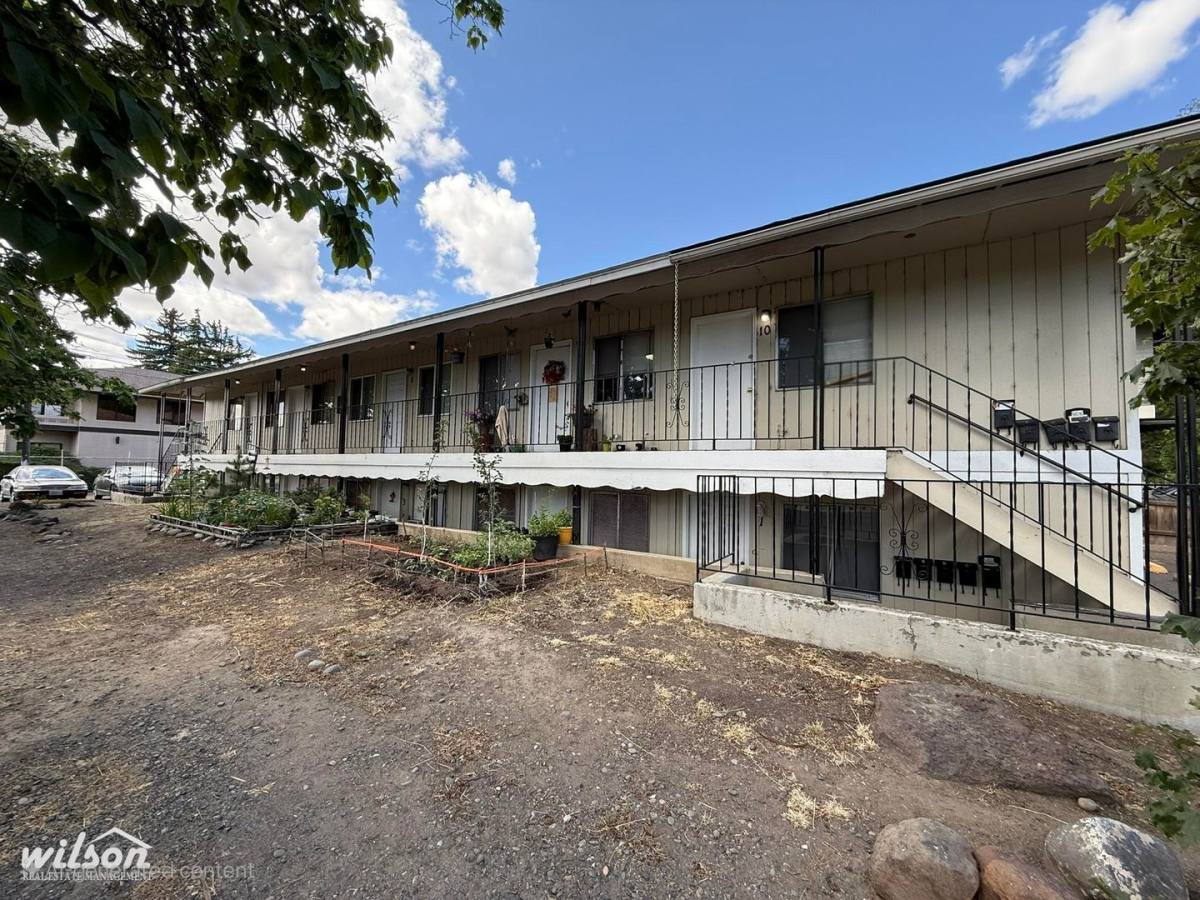 Apartment for rent at 702 N 2nd St, Yakima, WA 98901