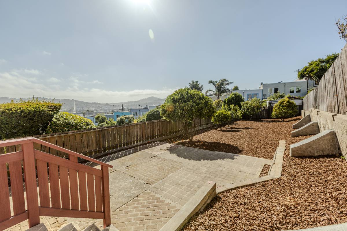 House for rent at 316 Bridgeview Dr, San Francisco, CA 94124