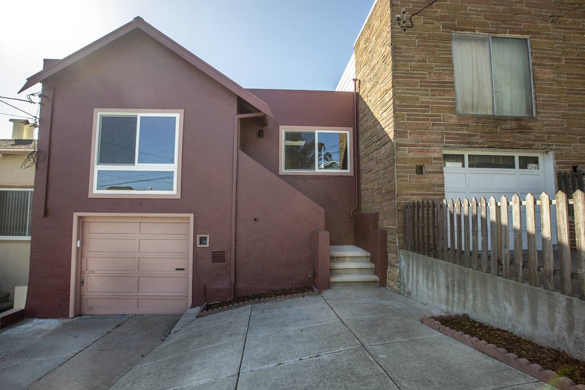 House for rent at 316 Bridgeview Dr, San Francisco, CA 94124