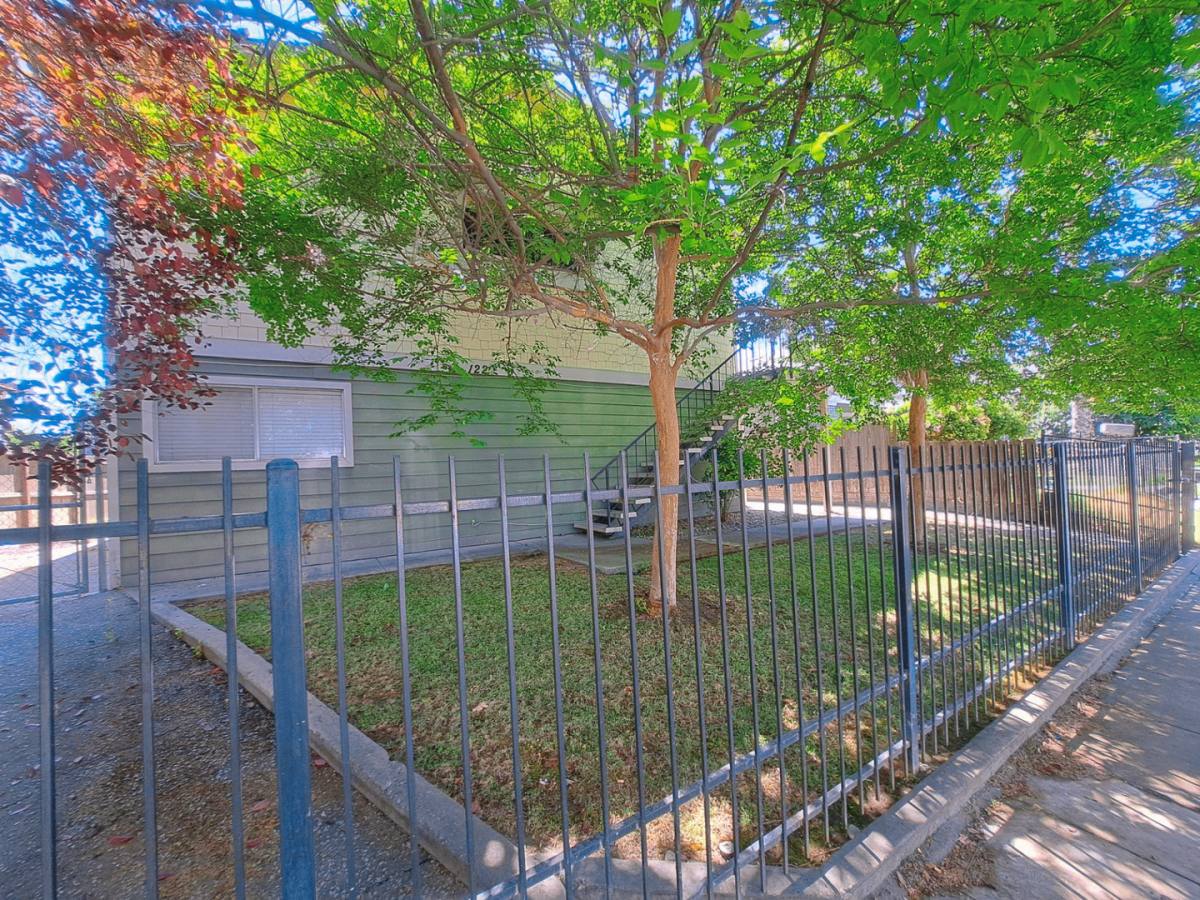 Apartment for rent at 122 N College Ave, Fresno, CA 93701