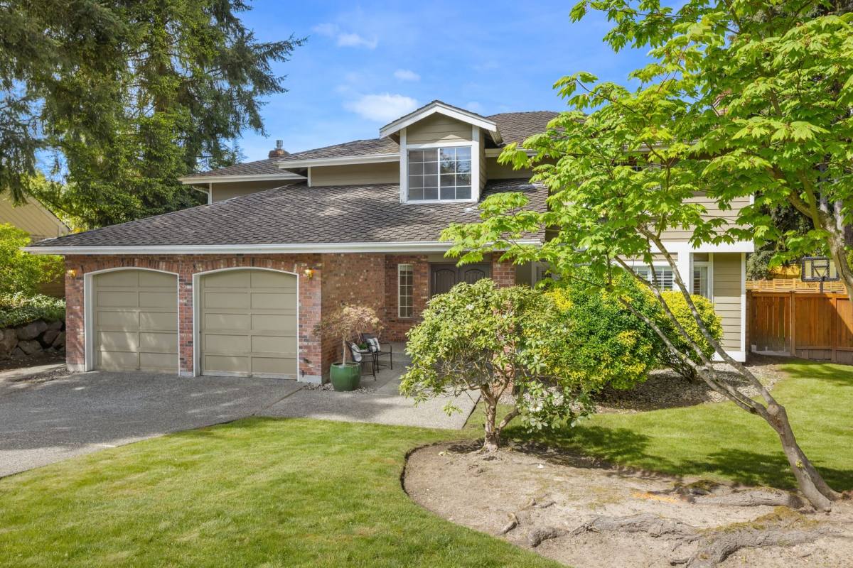 House for rent at 11616 NE 67th St, Kirkland, WA 98033