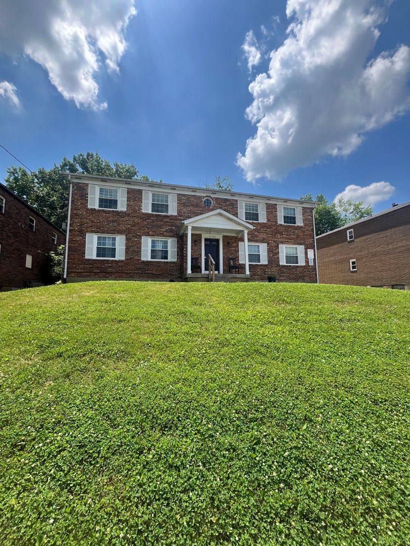 Apartment for rent at 3104 Springfield Dr, Louisville, KY 40214