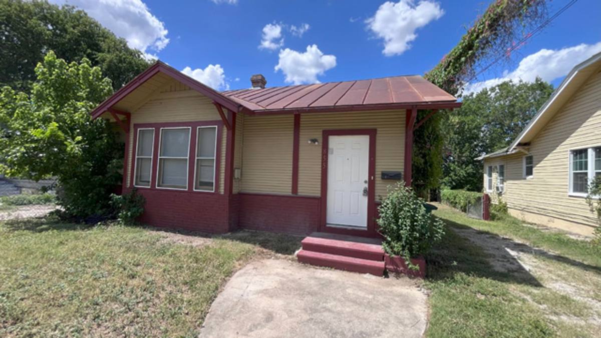 House for rent at 855 Gulf St, San Antonio, TX 78202
