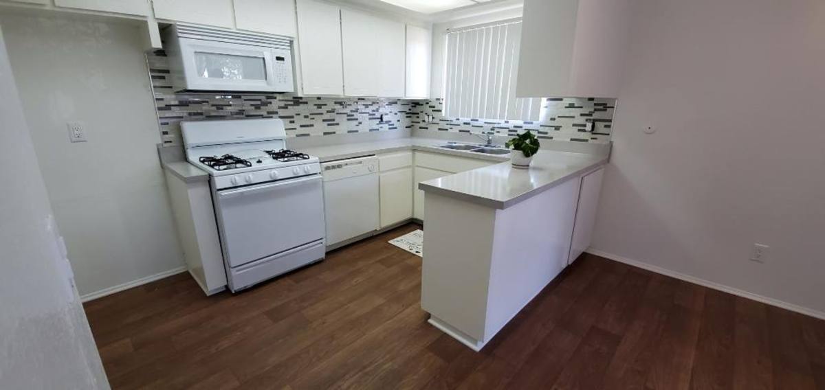 Apartment for rent at 14445 Redhill Ave, Tustin, CA 92780