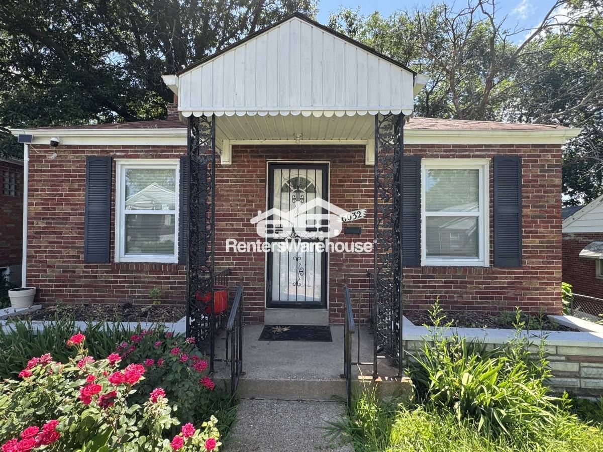 House for rent at 6032 Margaretta Ave, Saint Louis, MO 63120
