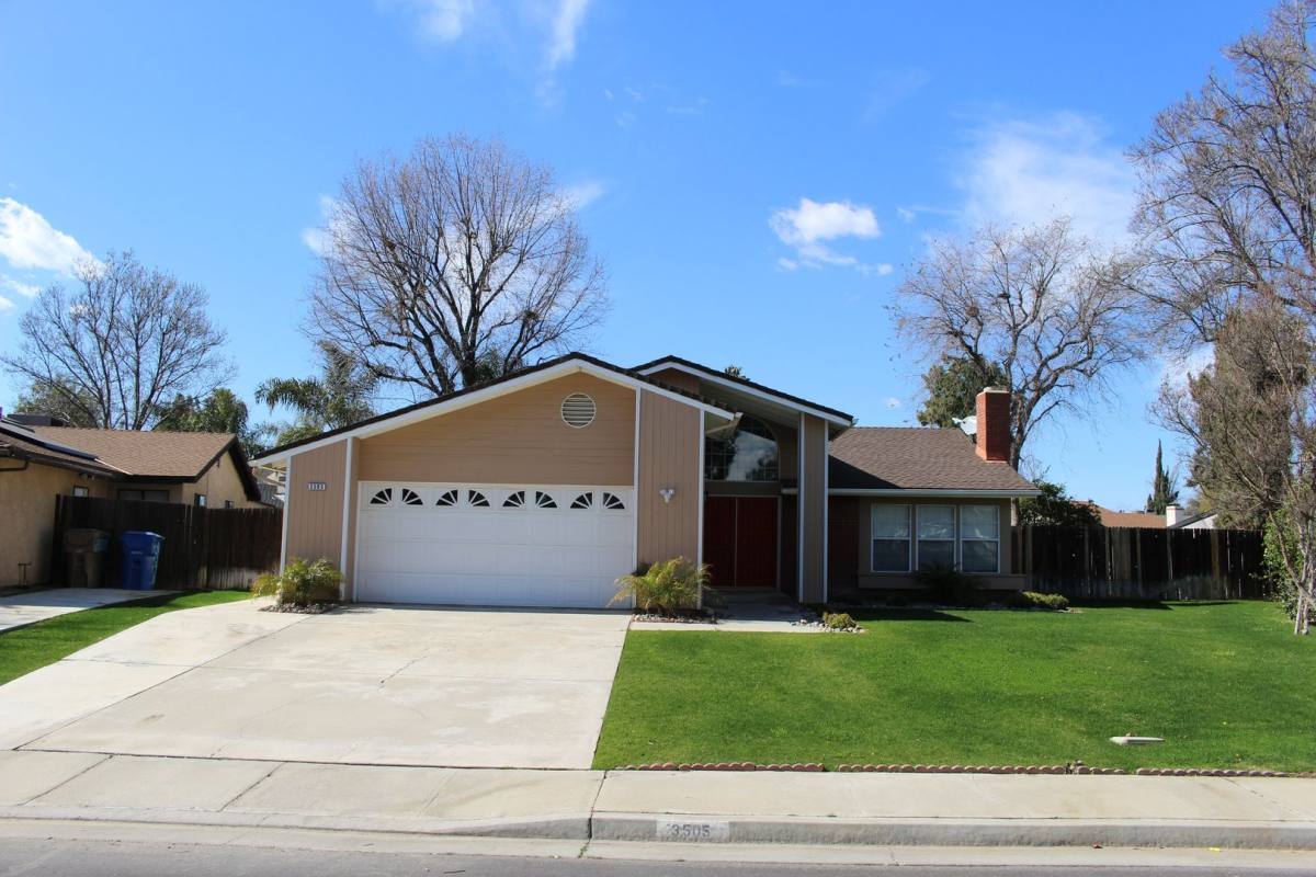 House for rent at 3505 Huachuca Way, Bakersfield, CA 93309