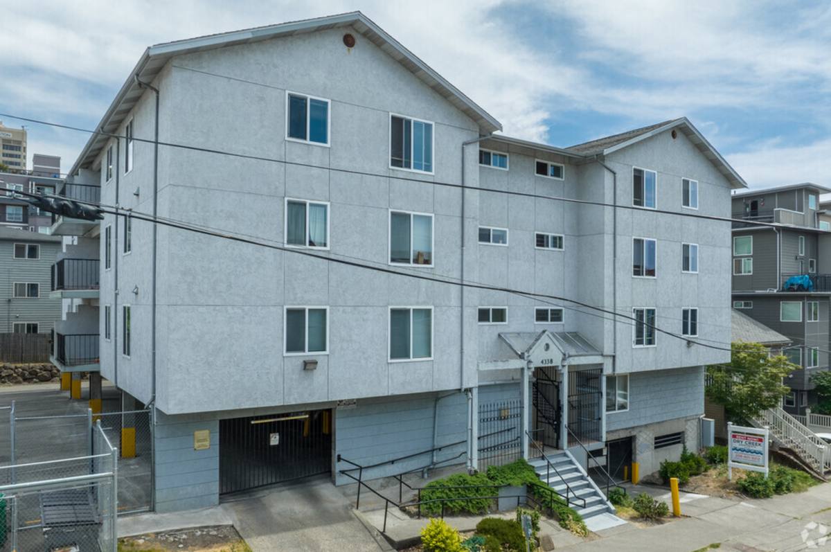 Apartment for rent at 4338 8th Ave NE, Seattle, WA 98105