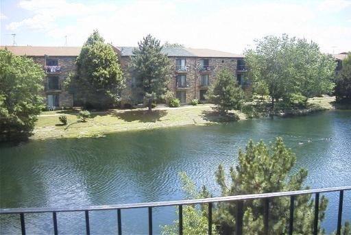 Apartment for rent at 1525 Norway Lane, Palatine, IL 60074