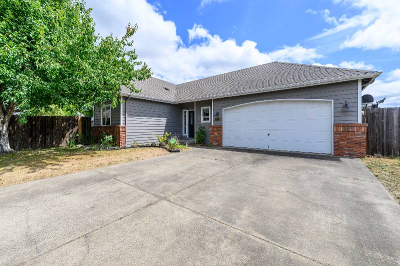 House for rent at 4677 Calumet Way, Eugene, OR 97404