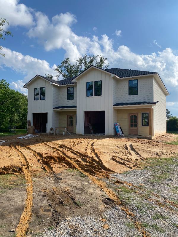 Townhouse for rent at 3550 Granger Lane #B, Orange, TX 77630