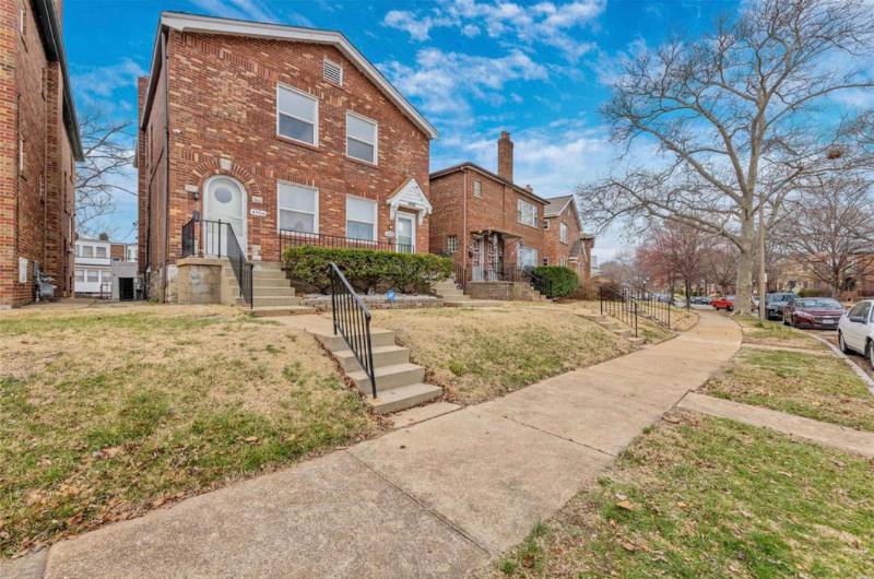 Apartment for rent at 4956 Potomac St #F2, Saint Louis, MO 63139